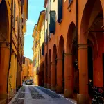 Bologna Portici: Un Viaggio tra Architettura, Storia e Passeggiate Uniche
