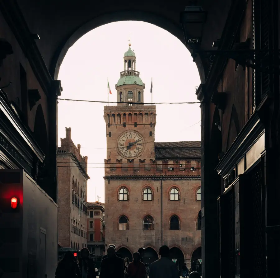 Il Quadrilatero Bologna: cuore pulsante del mercato, prodotti tipici e dello shopping