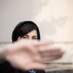 Come aiutare il proprio figlio adolescente a uscire da un momento buio