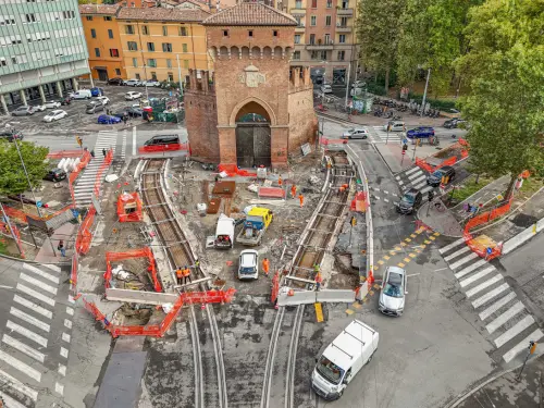 Via San Felice riapre: conclusi i cantieri del tram e festa nel cuore di Bologna
