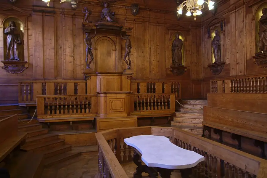 Il Teatro Anatomico dell’Archiginnasio: storia del luogo più misterioso di Bologna