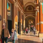 L’Università di Bologna, la più antica del mondo occidentale: storia, primati e luoghi dell’Alma Mater