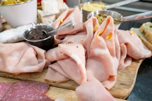 Mortadella Bologna IGP: storia, produzione e identità del salume simbolo della città