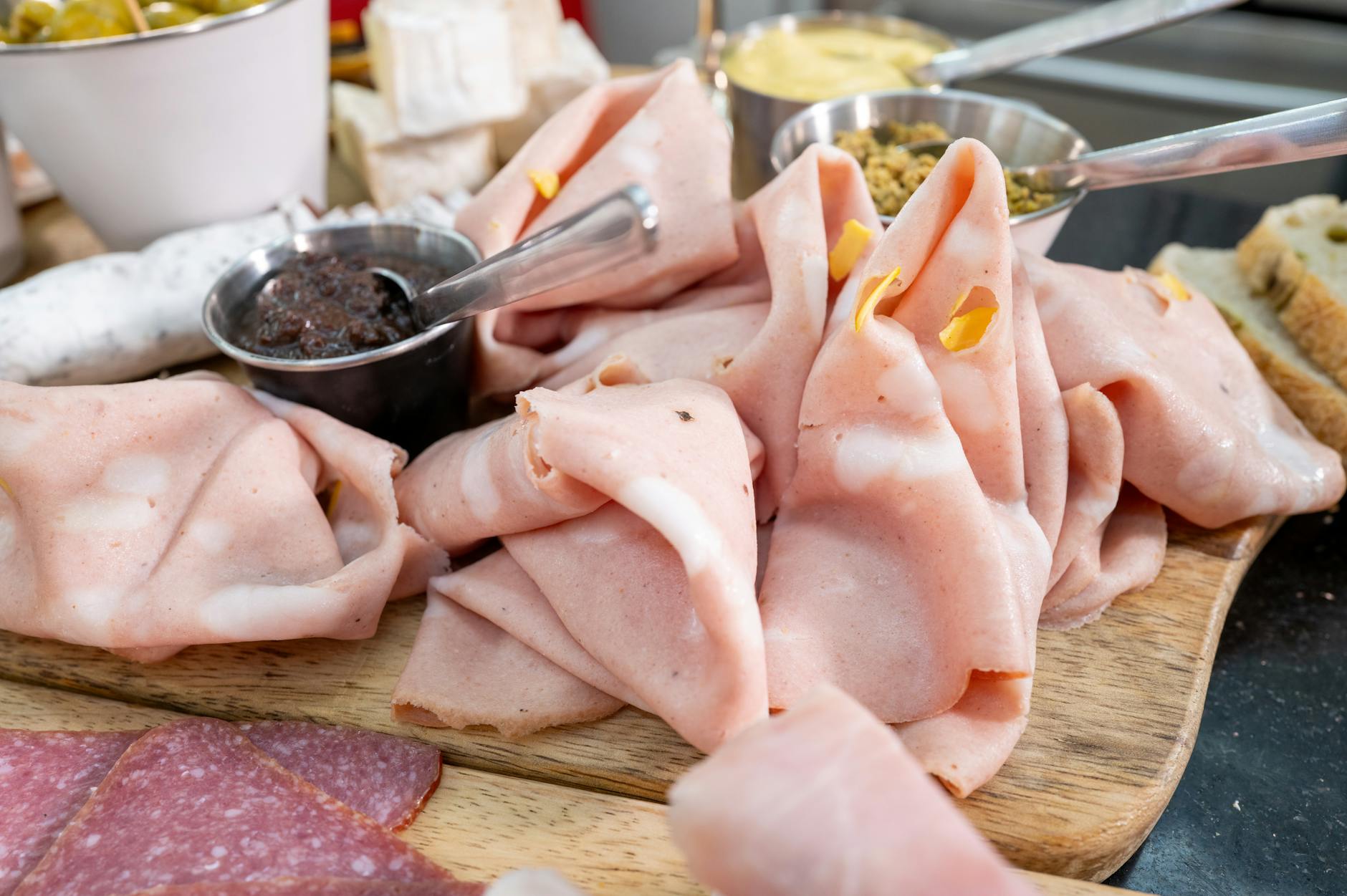 Mortadella Bologna IGP: storia, produzione e identità del salume simbolo della città