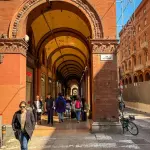 Bologna premiata per la nuova luce dei portici storici