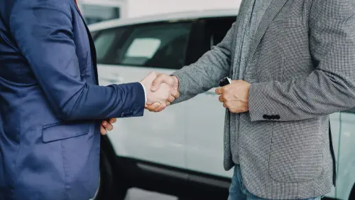 Guida all'auto usata: controlli, documenti e prova su strada