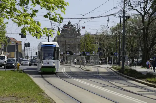 Bologna, questionario sulle consegne lungo le linee del tram